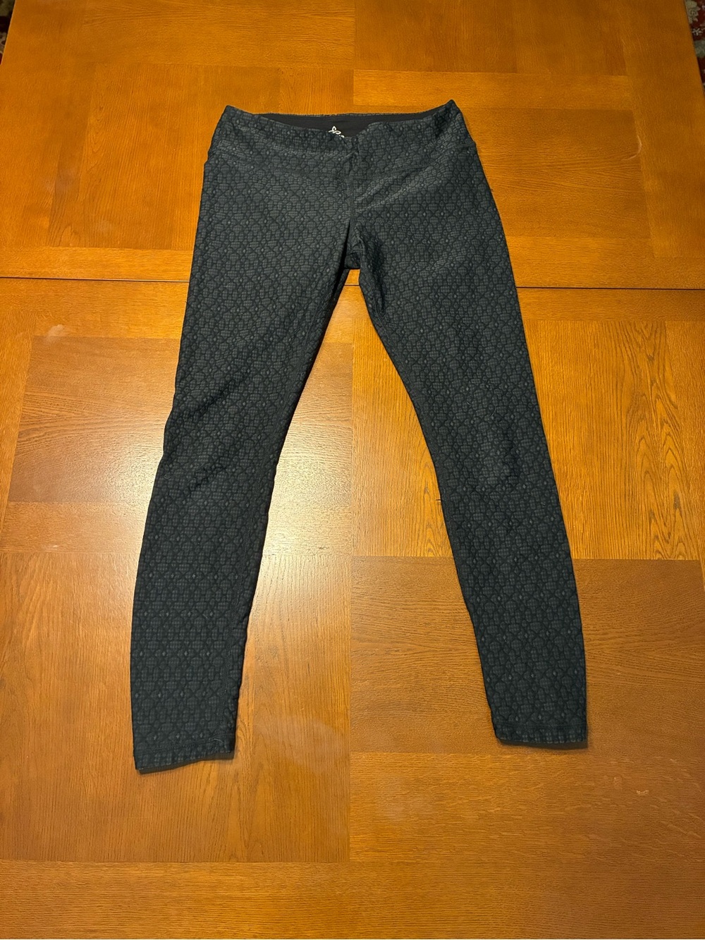 Prana womenβs M Black Patterned leggings